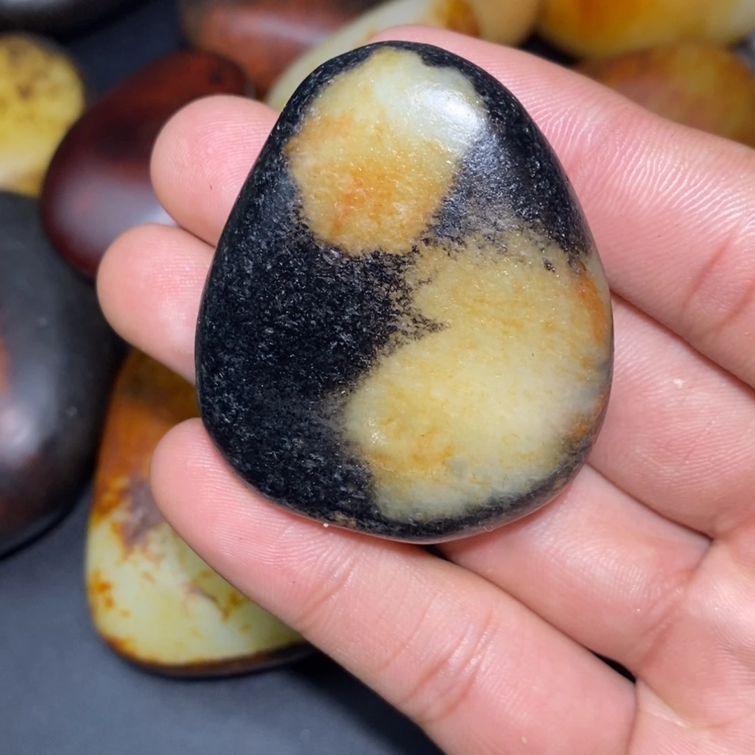 和田玉未镶嵌珠宝奇石