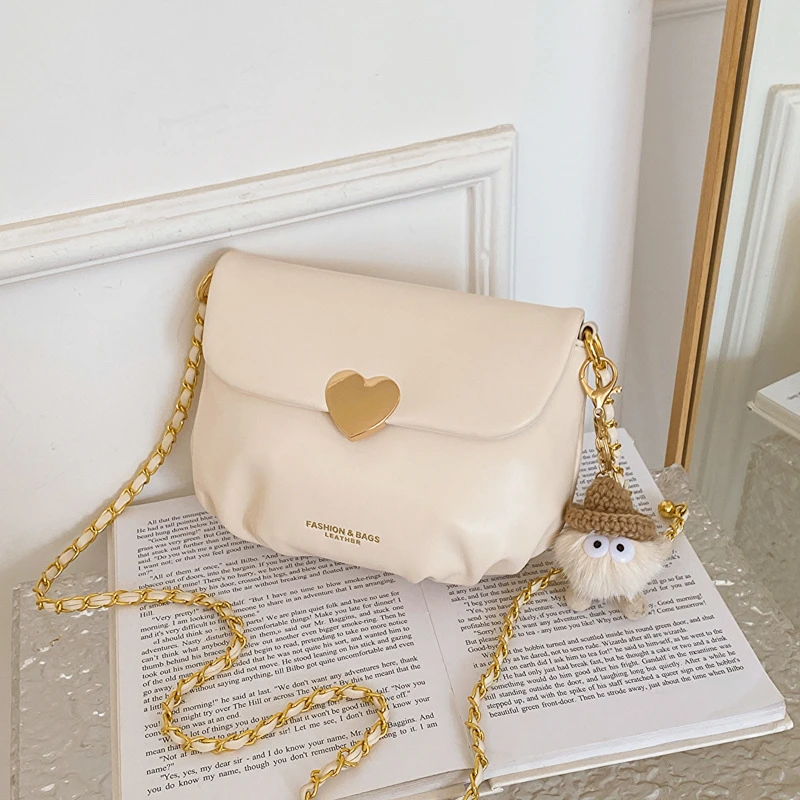 爱心甜美零钱包手机包奶白色05新款链条小金球斜挎包女小众高级