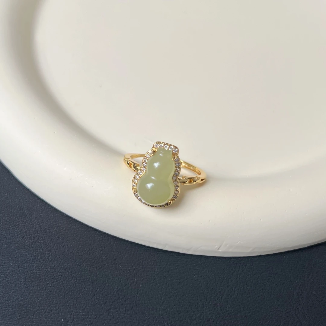 F131天然和田玉S925银镶精美葫芦戒指 戒圈可调节 多样性发其一