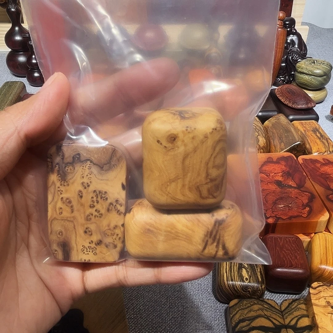 杨***y鬼柳瘤疤小手把三个
