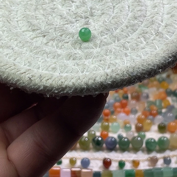 翡翠散珠未镶嵌定制翡翠卡5.4