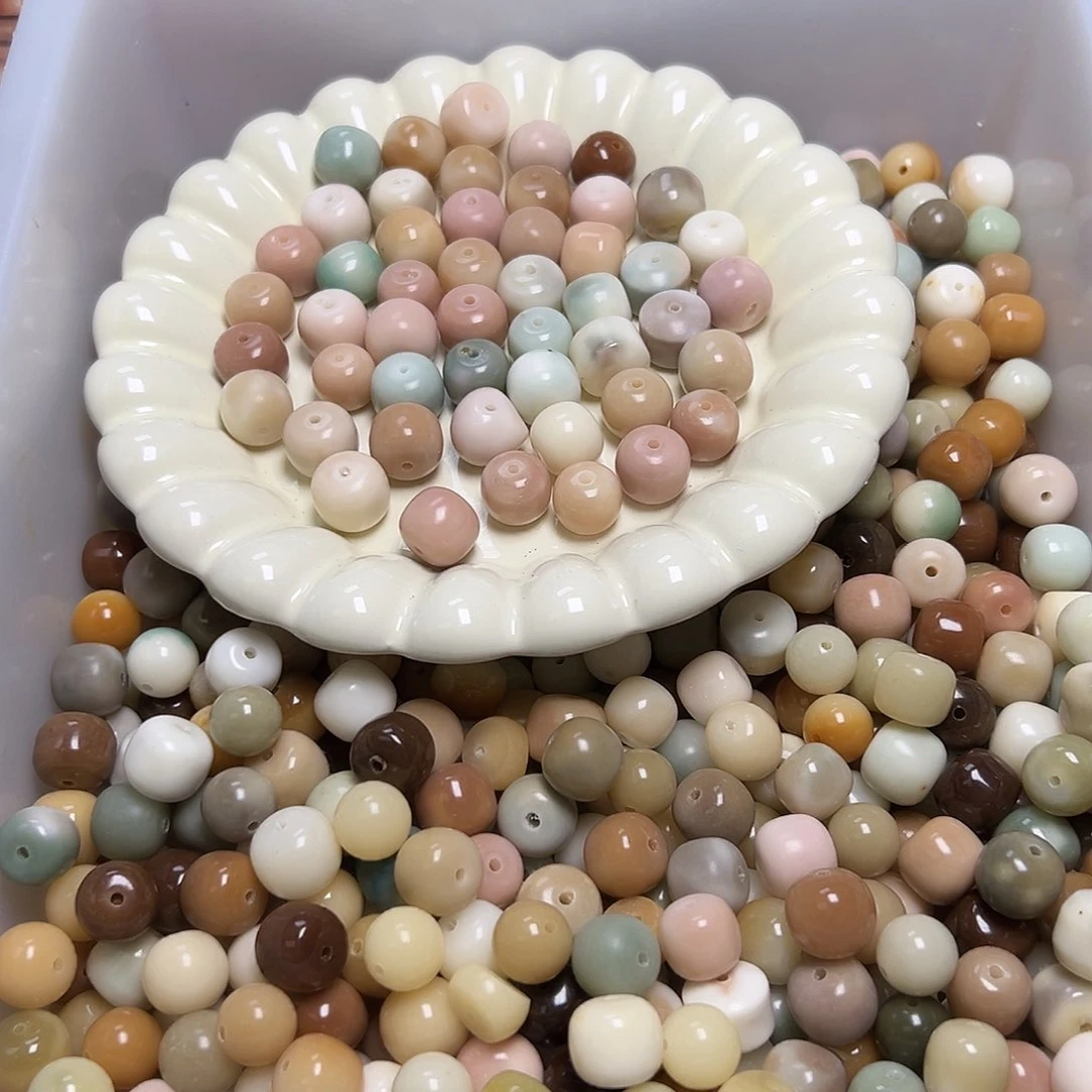 白玉菩提吊坠瑕疵混珠100颗有裂