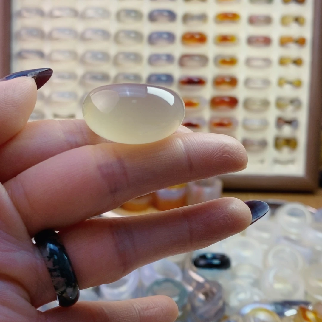 玛瑙/玉髓戒指未镶嵌m****u