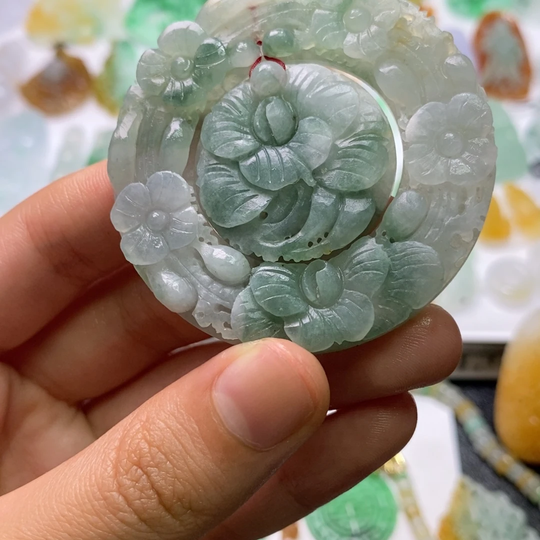 定制翡翠未镶嵌吊坠