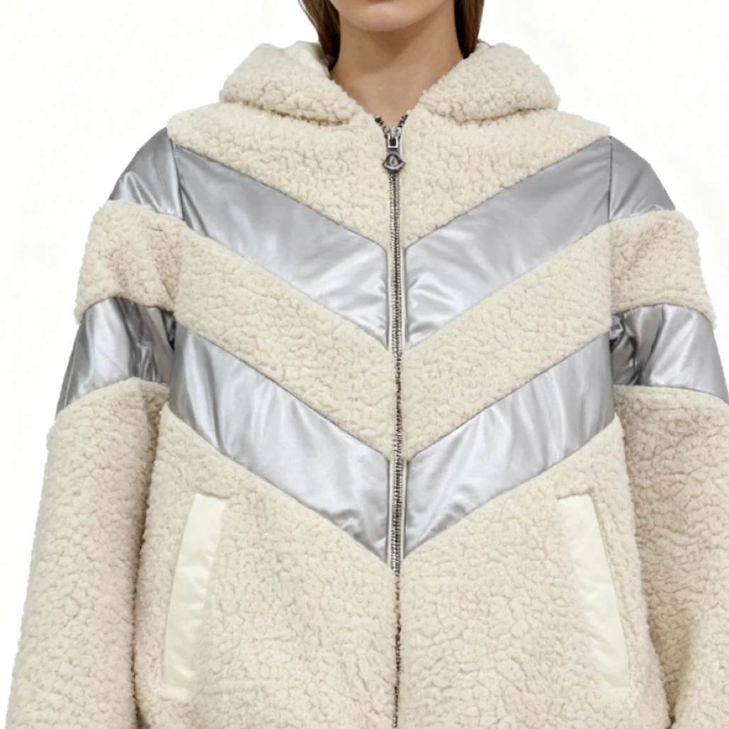 99新 MONCLER 奶白色拼接款羽绒服/12Y/A04815