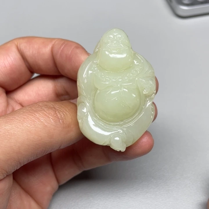 和田玉吊坠(不含链)未镶嵌云**轻