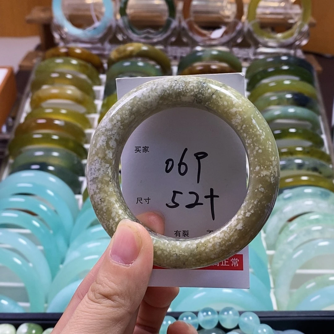 【闪购商品】蛇纹石玉手镯未镶嵌