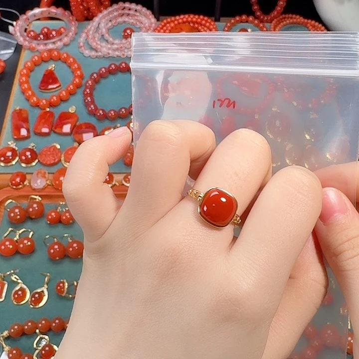 南红玛瑙银S925镶嵌耳饰
