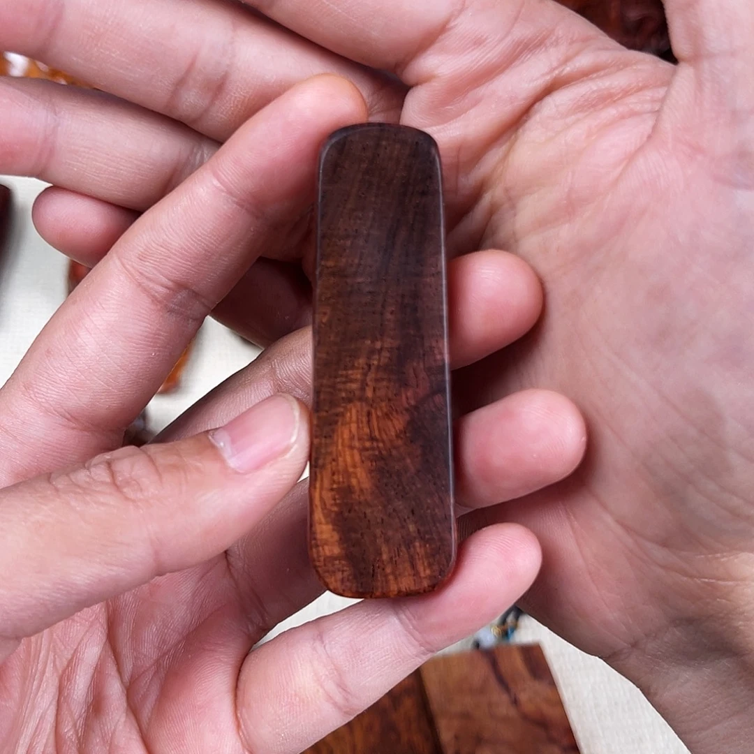 老***七黄花梨/降香黄檀吊坠