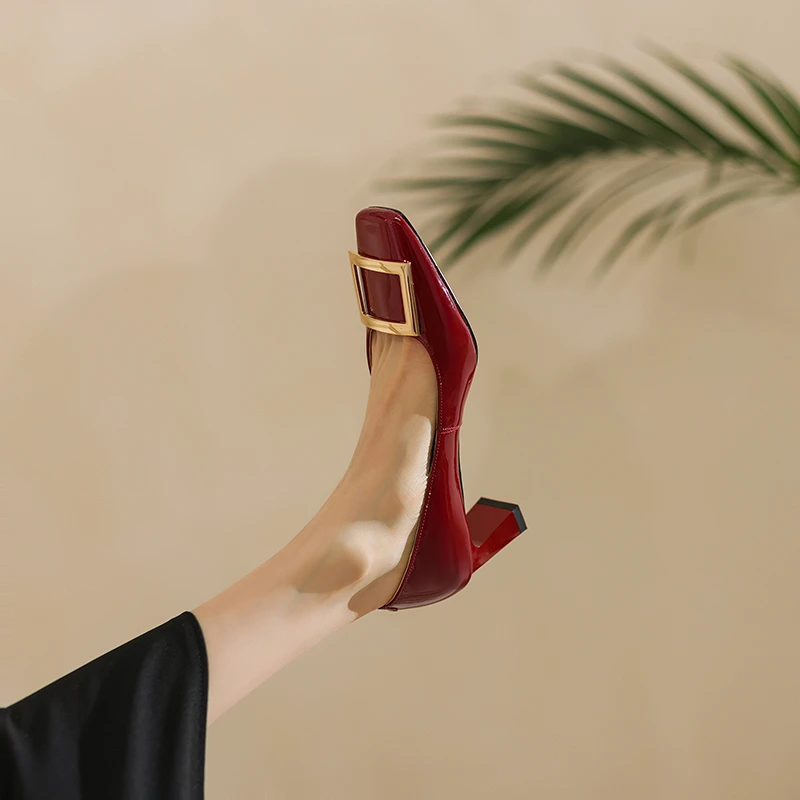 羊漆皮/5.5cm春季方根高跟鞋酒红色漆皮气质时尚方扣经典方头女鞋
