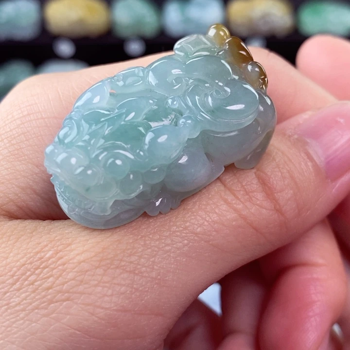 翡翠颈饰未镶嵌天然