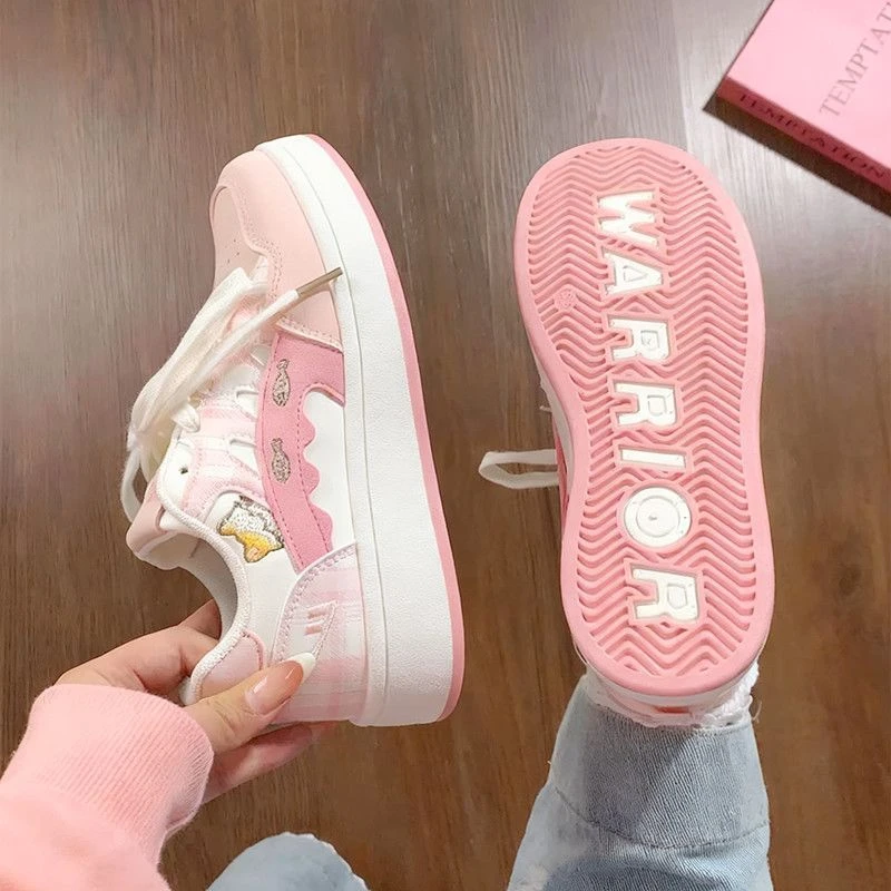 回力秋冬女鞋新款可爱板鞋2025爆款新款软底百搭轻便设计小白鞋子