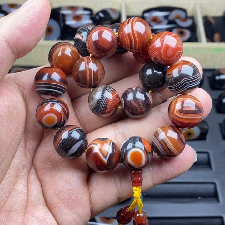 玛瑙/玉髓圆珠未镶嵌摩****?手持