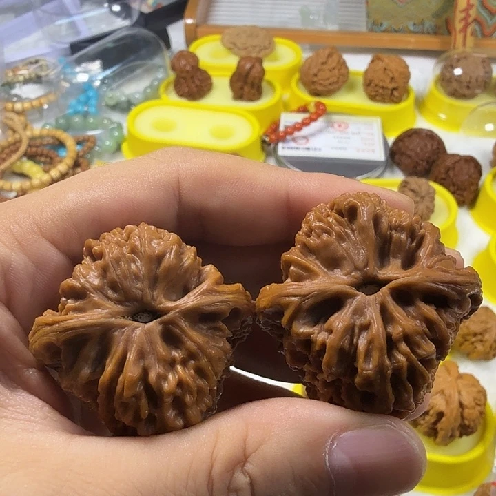 为***涯吊坠桃核红南将石文玩核桃