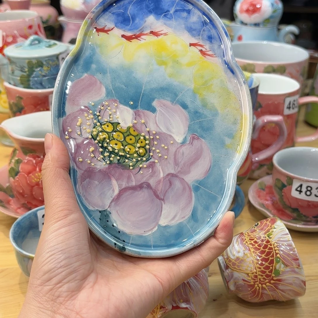 瓷片兔兔盖茨。兔兔