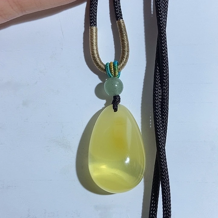 未镶嵌琥珀珠宝奇石