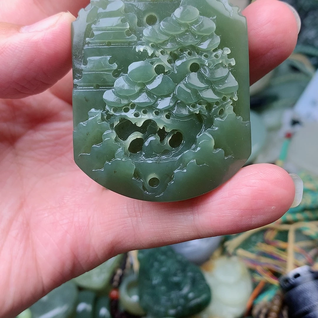 和田玉未镶嵌颈饰