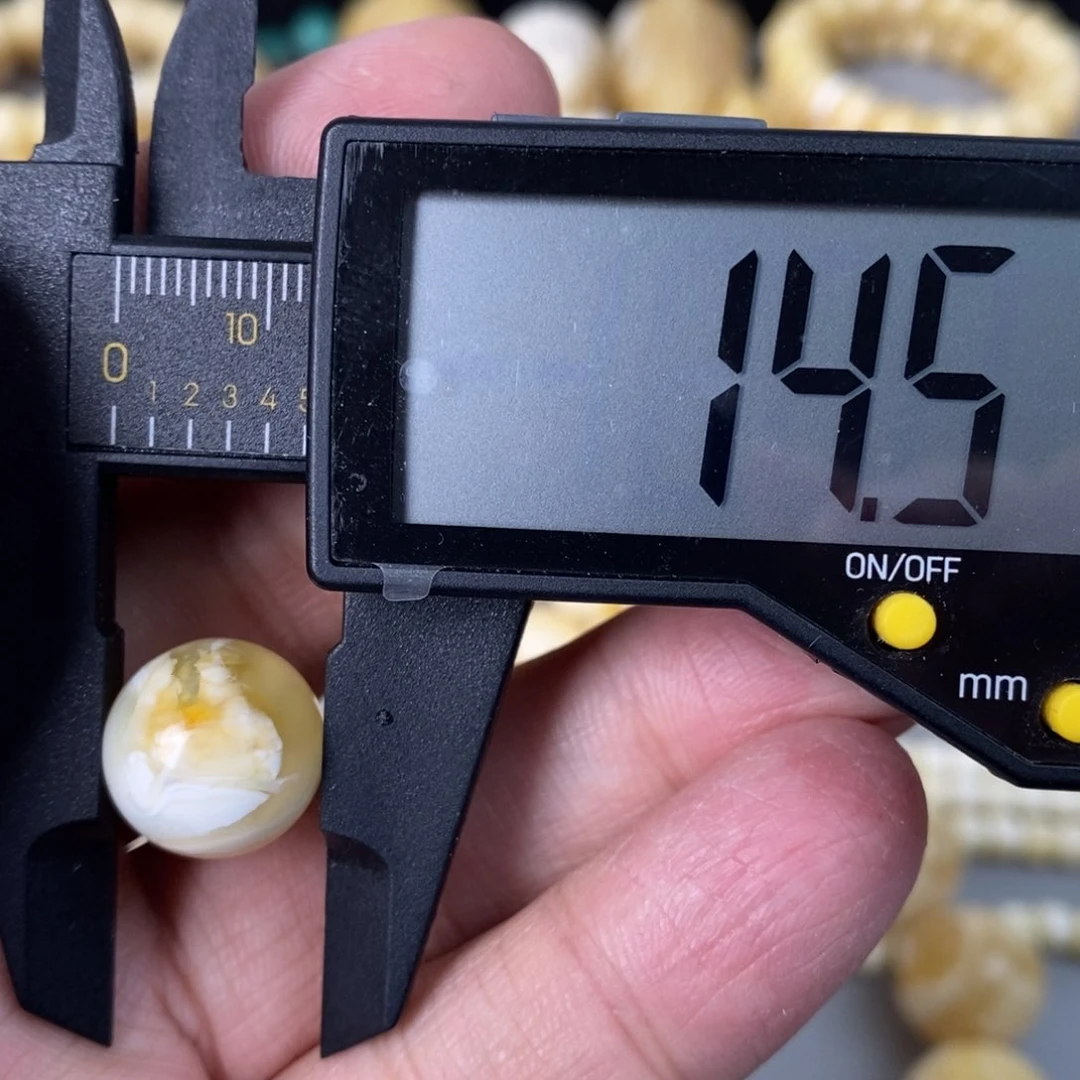 未镶嵌蜜蜡珠宝奇石1.7g