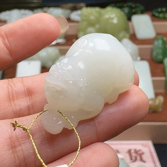 颈饰未镶嵌和田玉