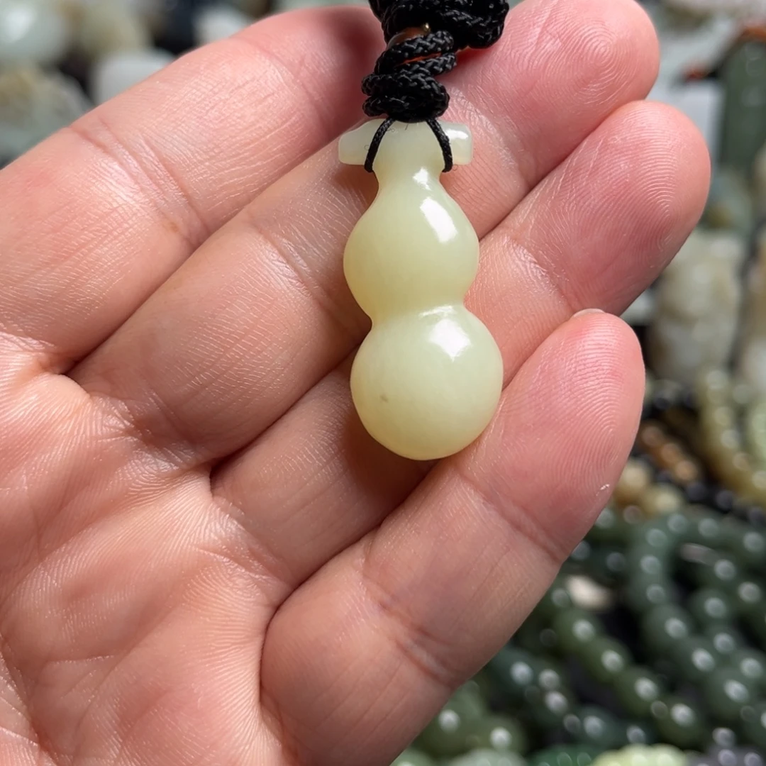 和田玉（青白玉）未镶嵌吊坠(不含链)和田玉黄口