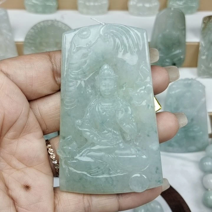 翡翠颈饰未镶嵌天然面料a货，普贤。