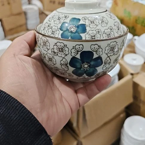 瓷青花高白泥炖钟一个