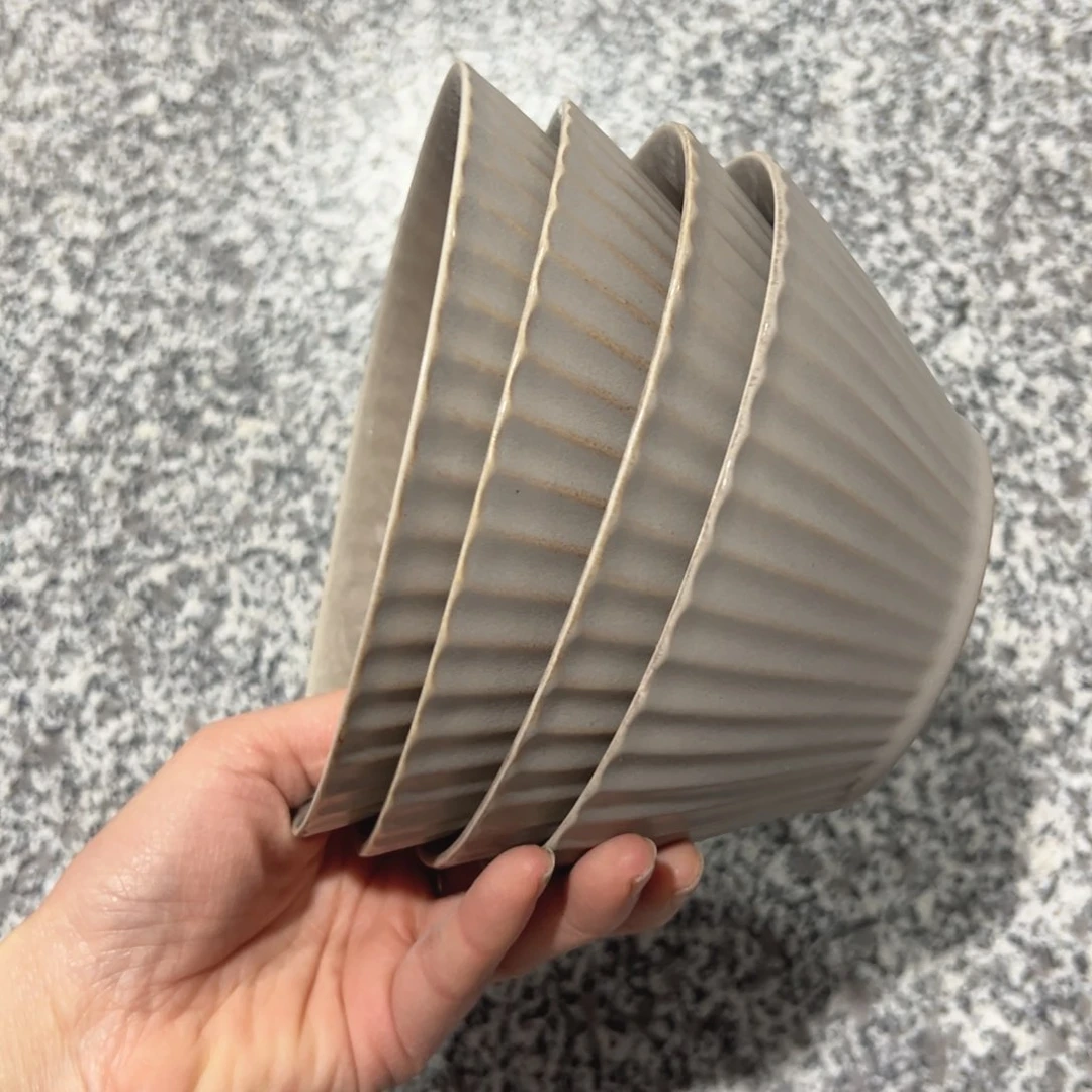 瓷三**斤赫本风浮雕米饭碗微瑕