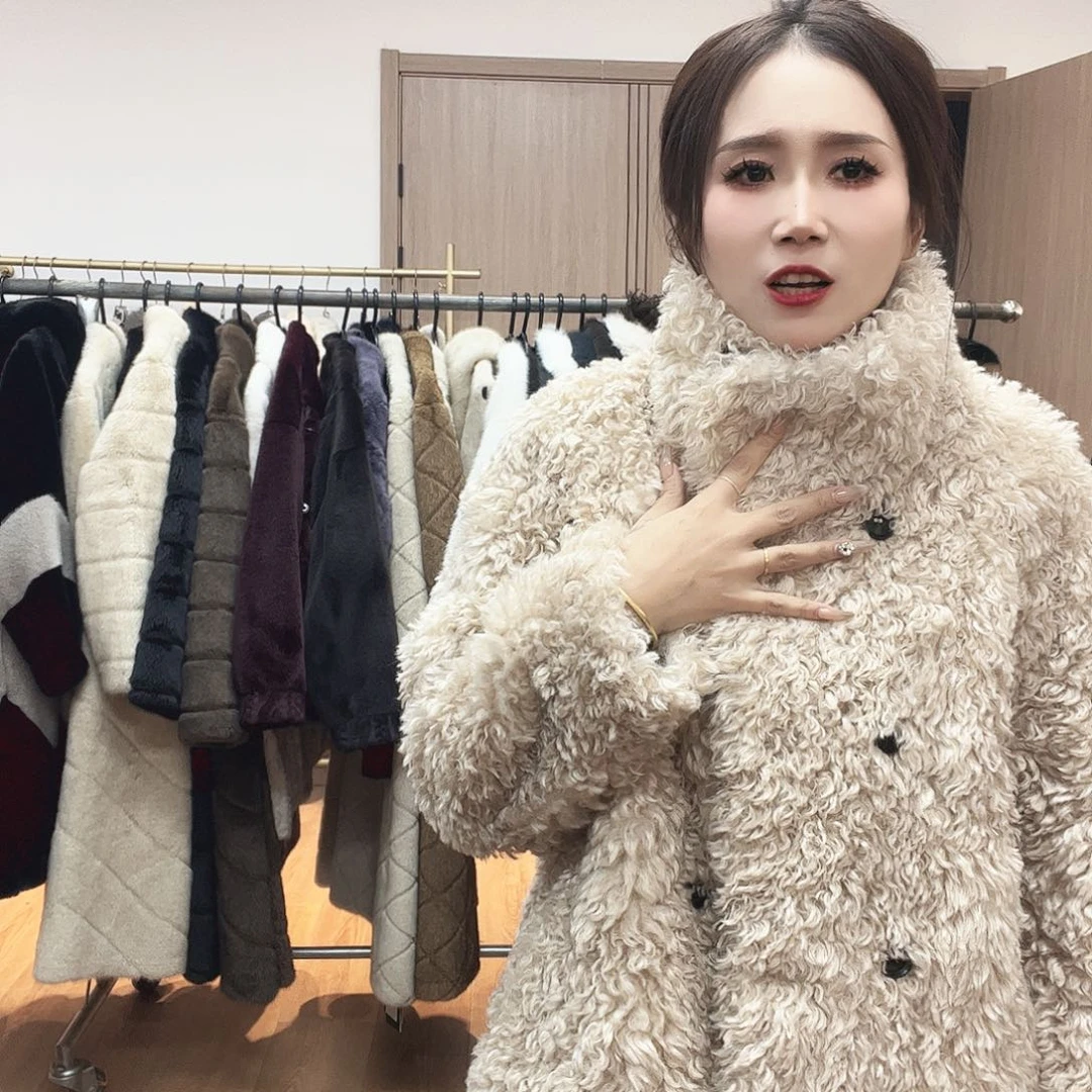 40号皮毛一体外套