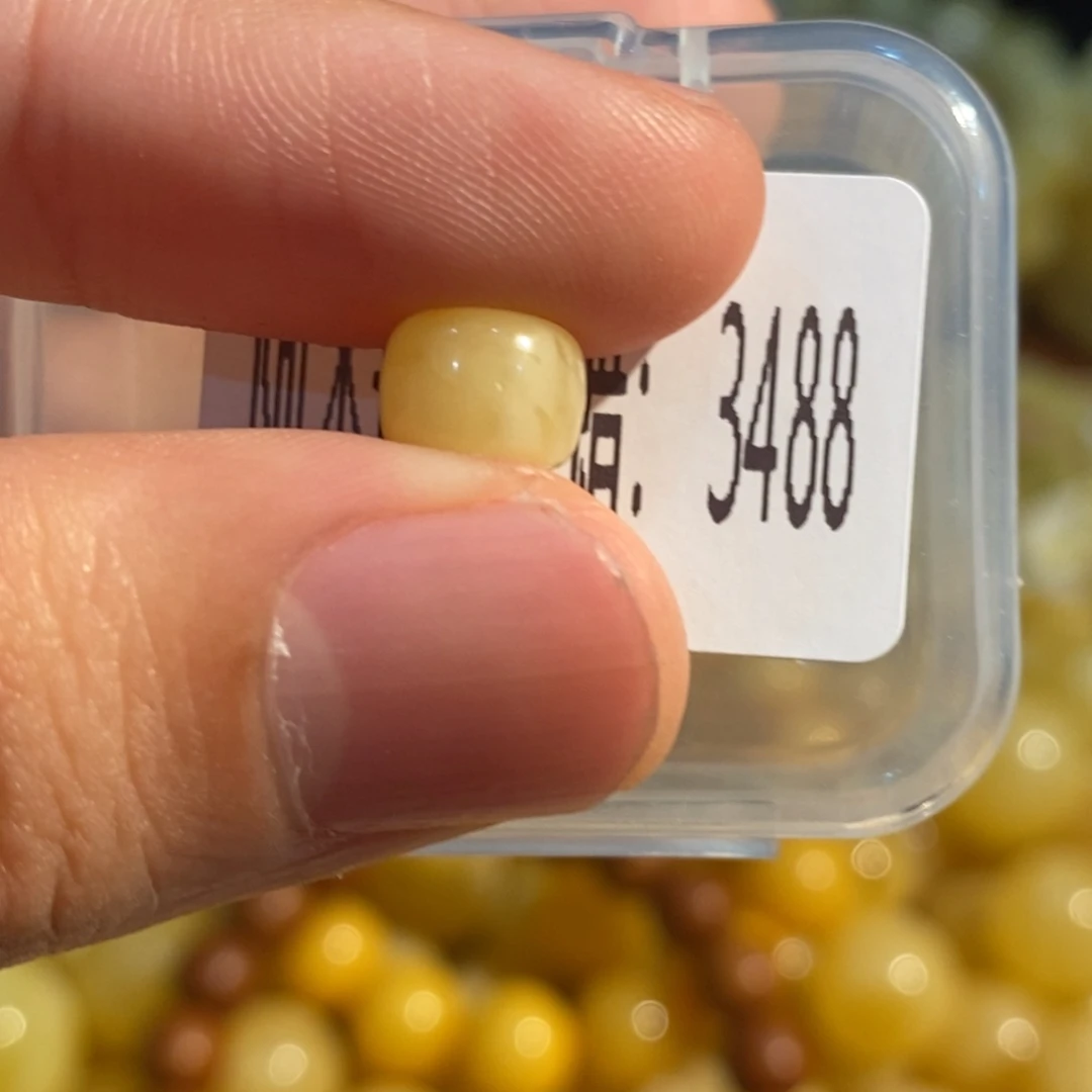 琥珀未镶嵌珠宝奇石3488