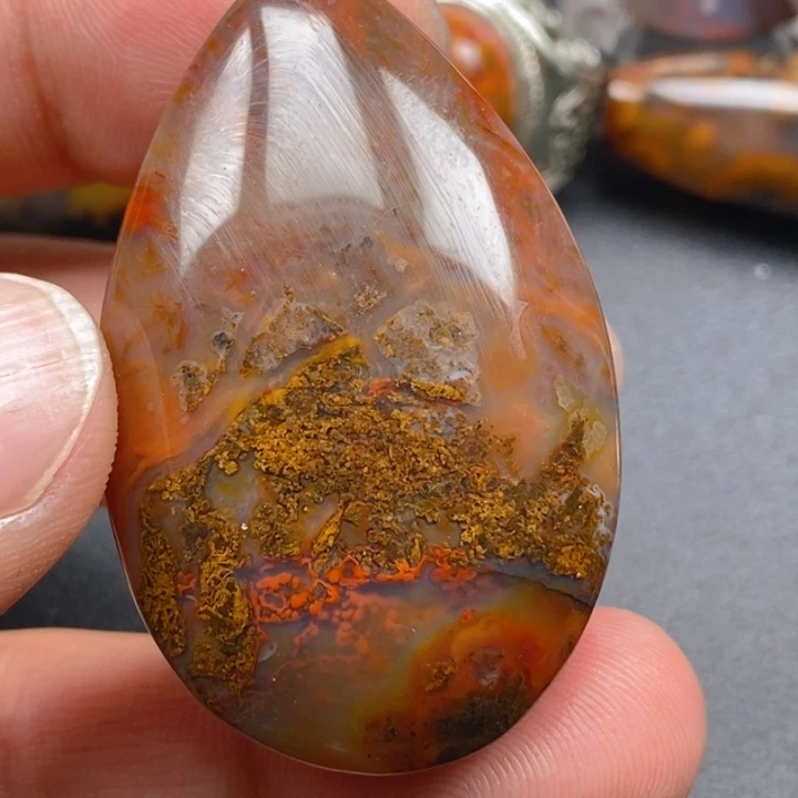 玛瑙/玉髓颈饰未镶嵌宣****店