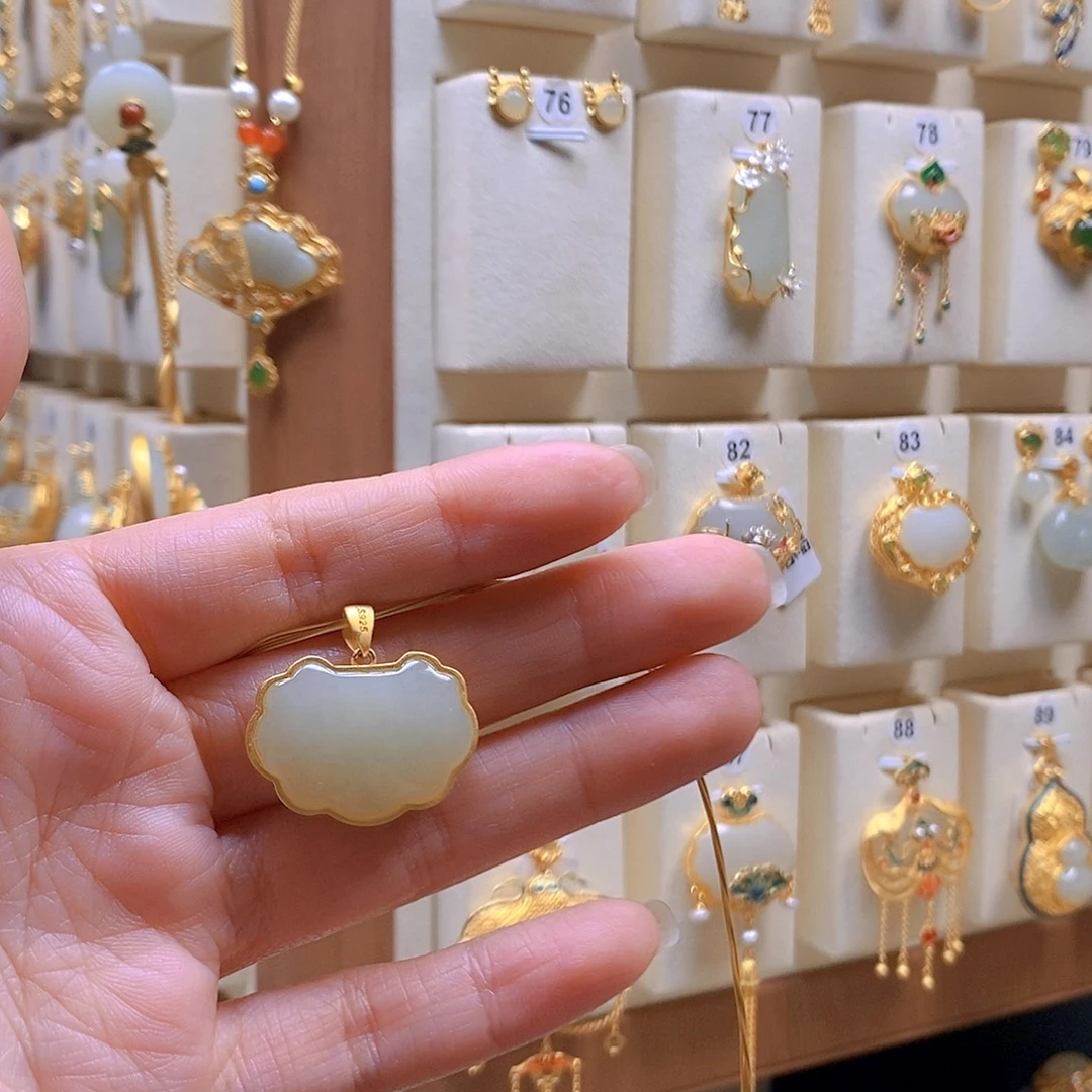 和田玉银S925镶嵌颈饰