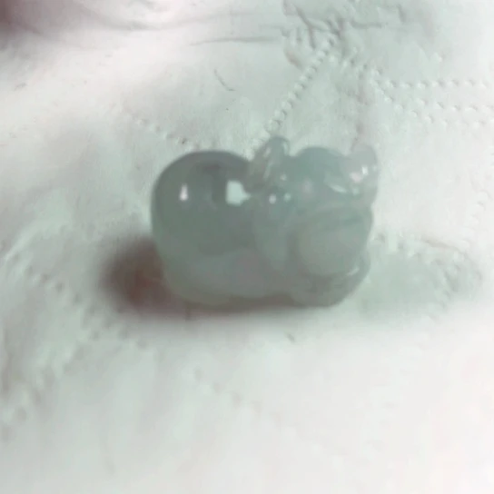 翡翠未镶嵌颈饰?**i吊坠