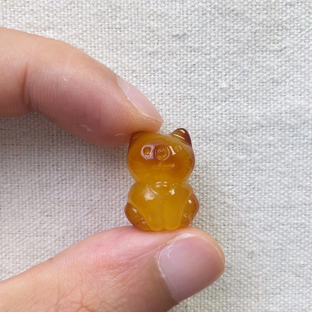 裸石琥珀未镶嵌小猫咪