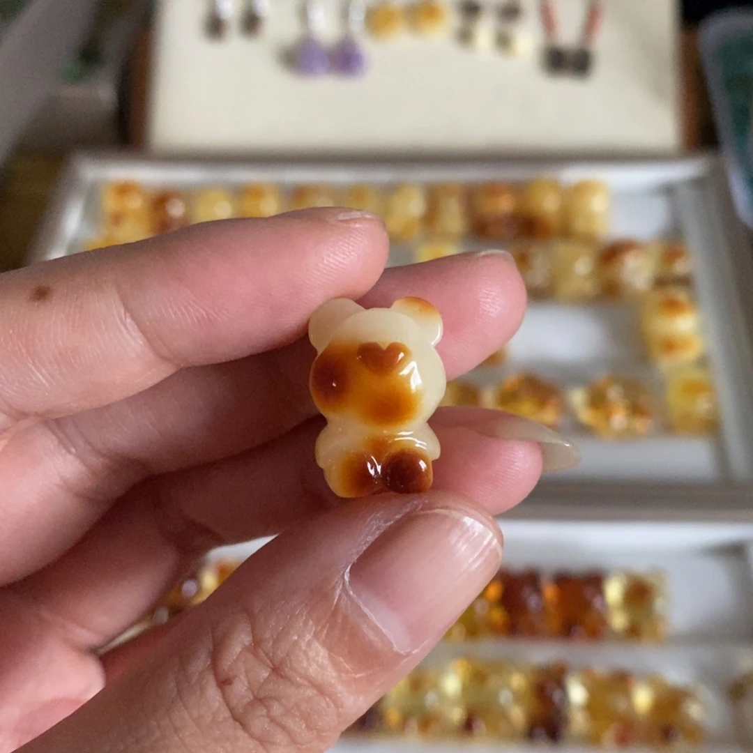 裸石琥珀未镶嵌蜜蜡小熊