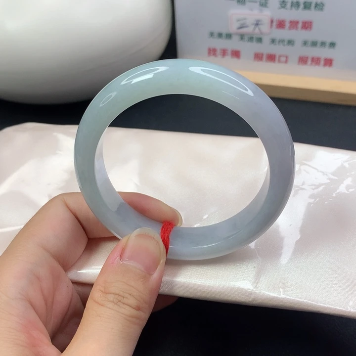 翡翠手镯未镶嵌5758