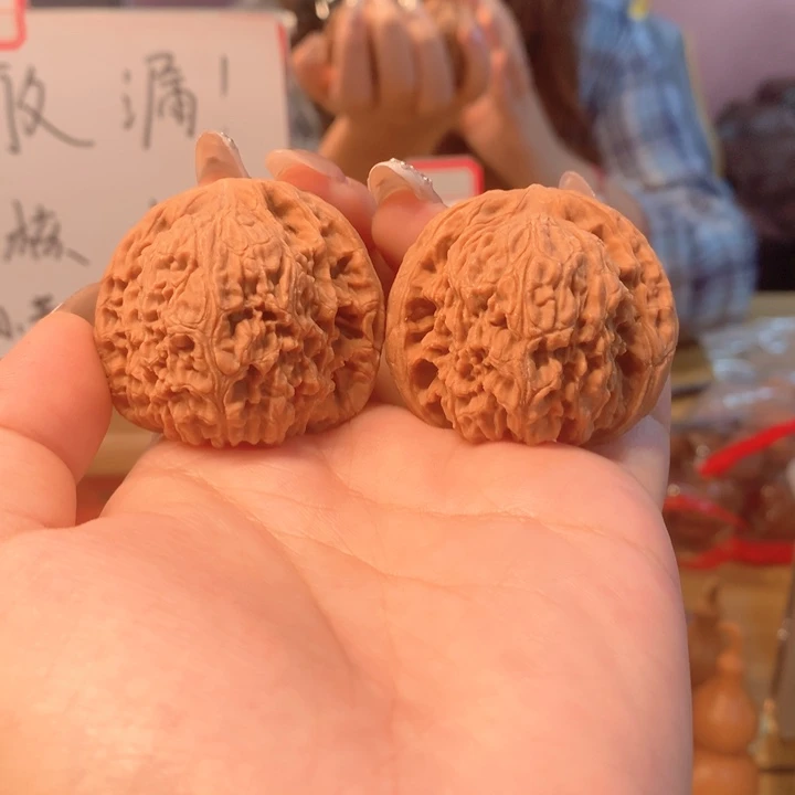 桃核吊坠43尺三角疆