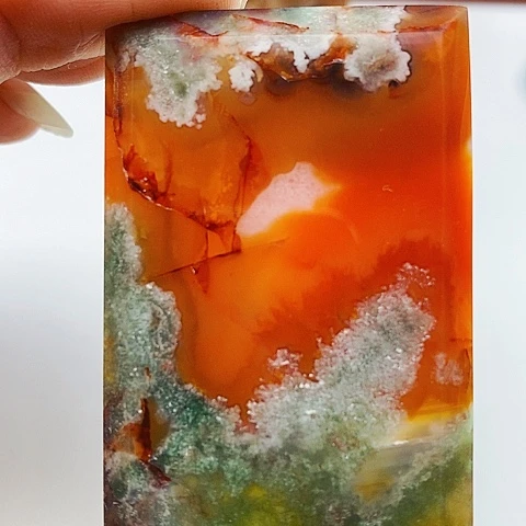 玛瑙/玉髓颈饰未镶嵌冬***草