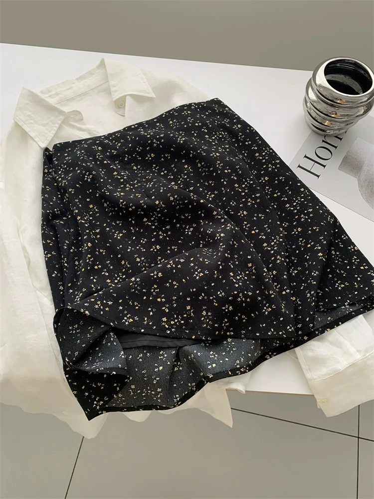 甜美碎花半身裙女夏季韩系小个子高腰显瘦a字小黑裙遮胯显瘦短裙