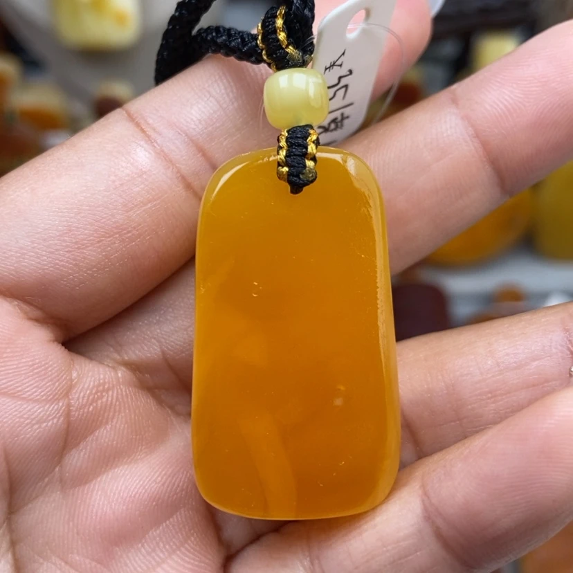 【闪购商品】琥珀颈饰未镶嵌