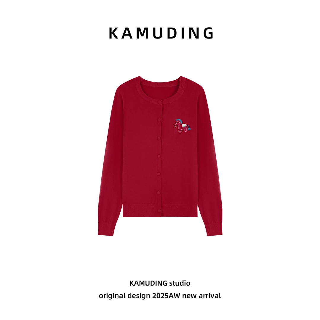 KAMUDING2025新款A16圣诞红圆领小马刺绣纯色百搭针织开衫25616H