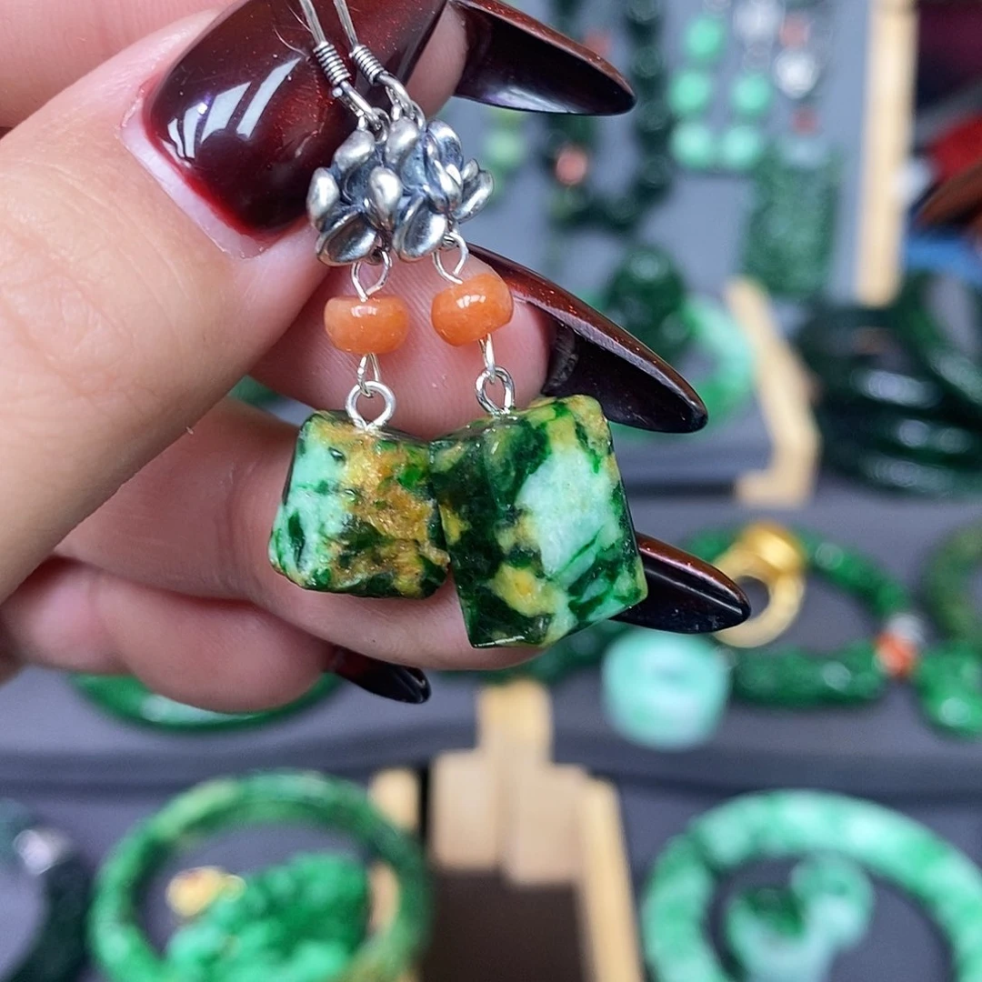 银S925镶嵌翡翠耳饰漂亮美眉