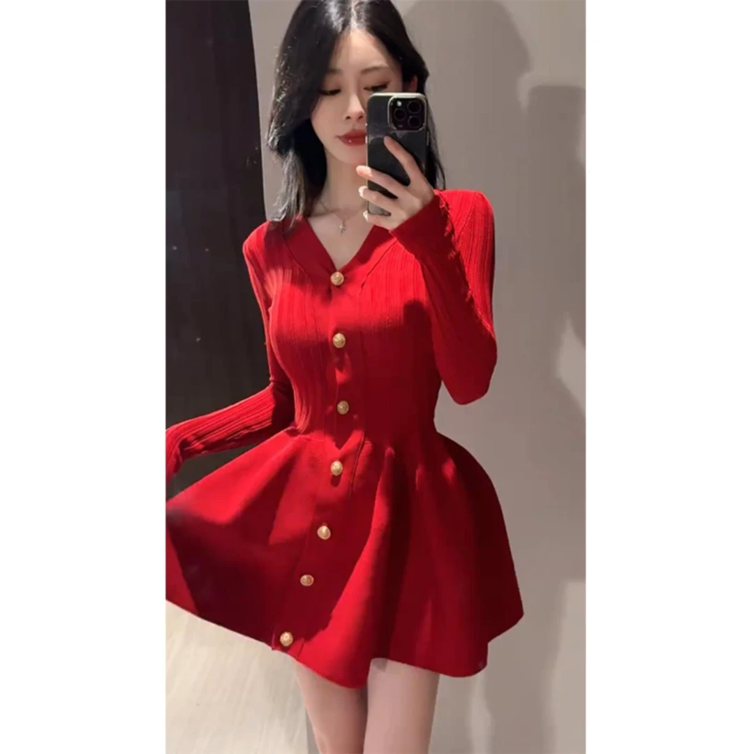 【美神降临】法式气质圣诞新年红色连衣裙2025春秋新款V领花苞短裙