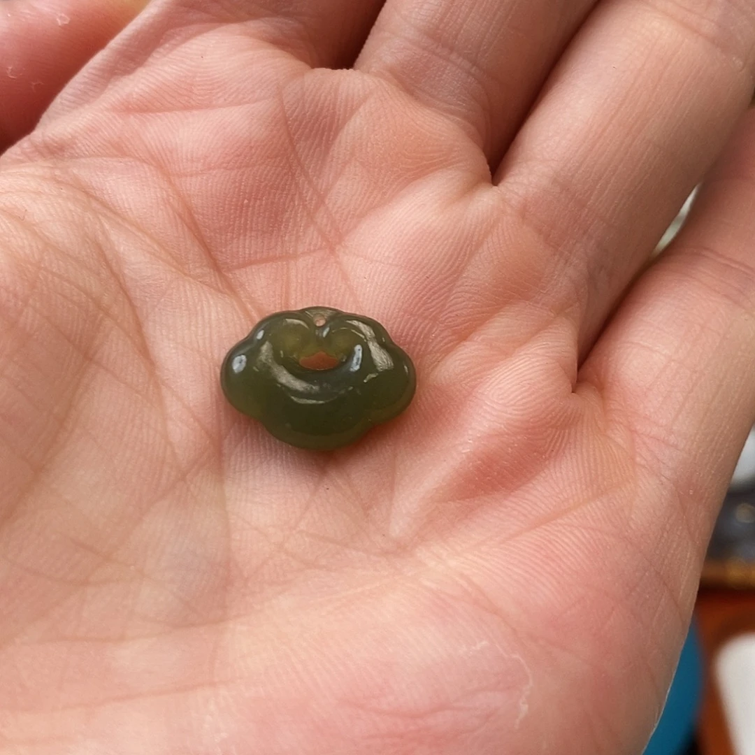 和田玉未镶嵌车挂挂坠