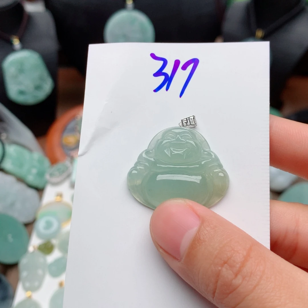 翡翠颈饰18K金镶嵌张*韵吊坠