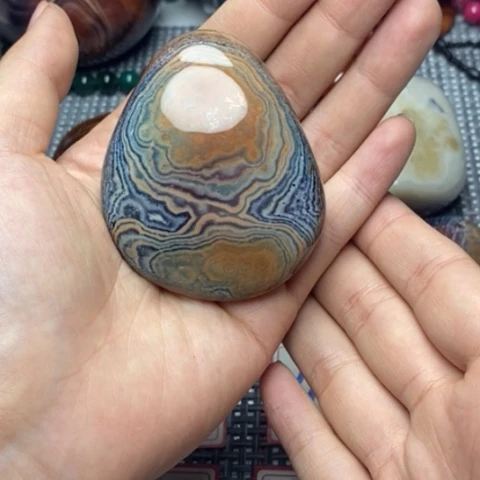 未镶嵌玛瑙/玉髓珠宝奇石梅*