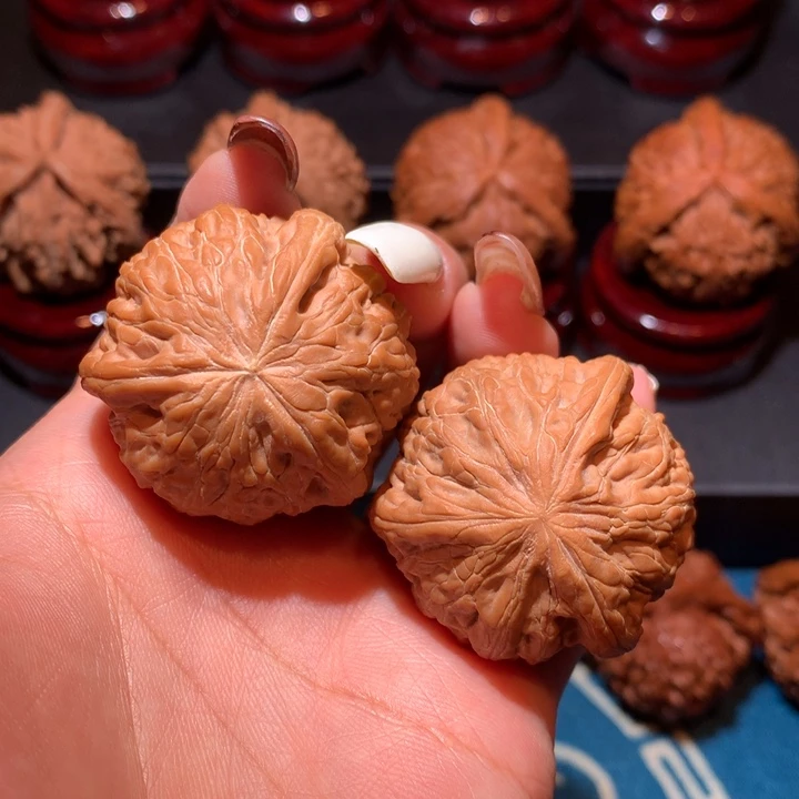 吊坠文玩核桃铁锤奔，精品配对，37