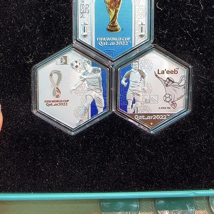 其他普通金属世界杯纪念章一套三枚