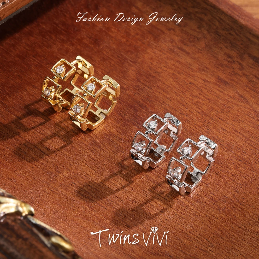 铜合金仿珍珠耳饰 Twins VIVI 耳饰 镂空几何环形耳钉/PR31908