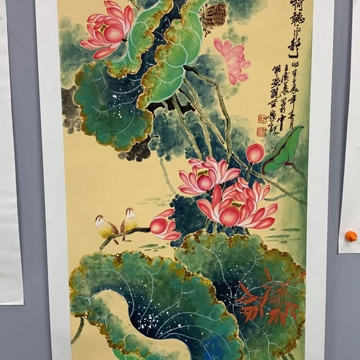 手绘作品等多种形式进行