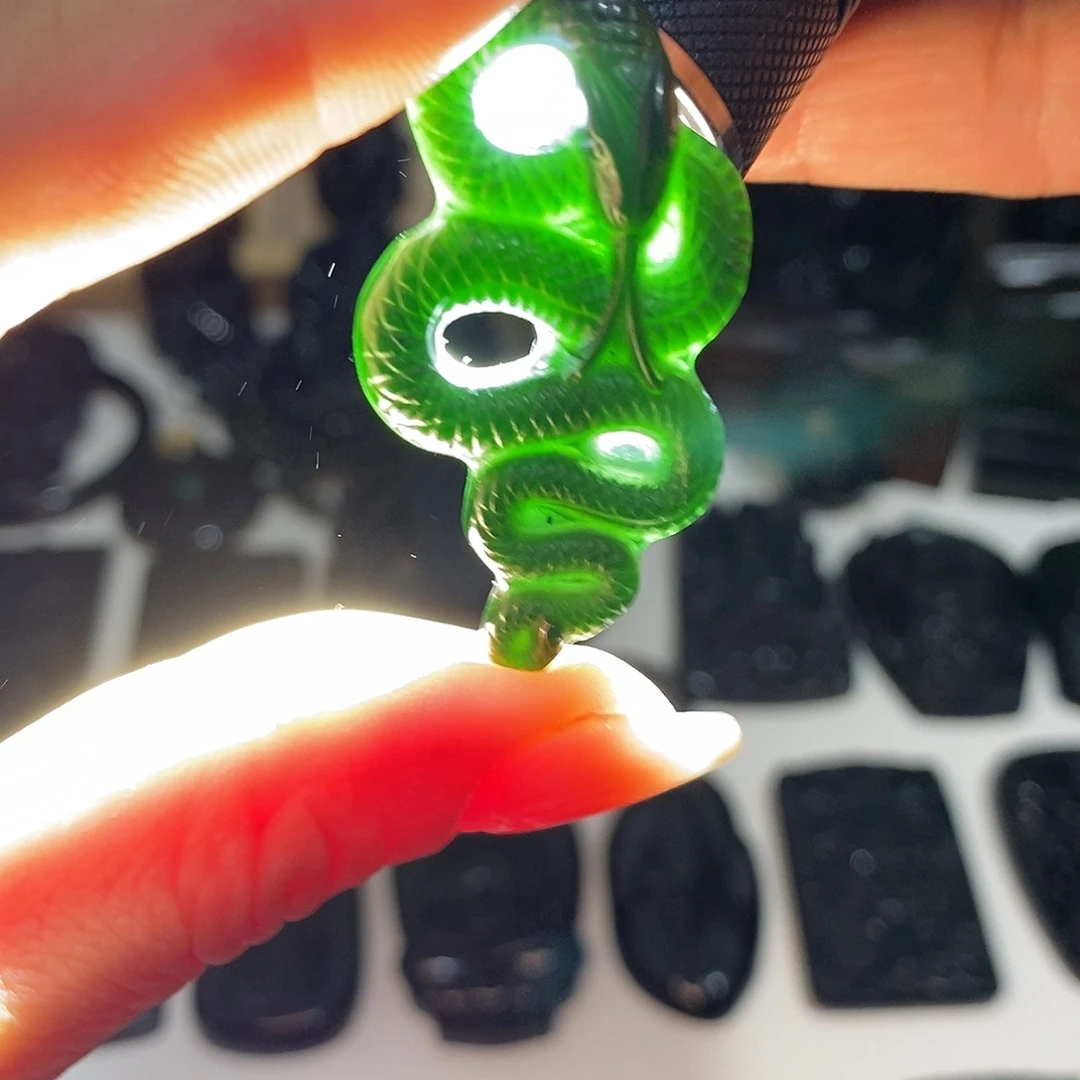 岫玉未镶嵌纯天然岫玉颈饰